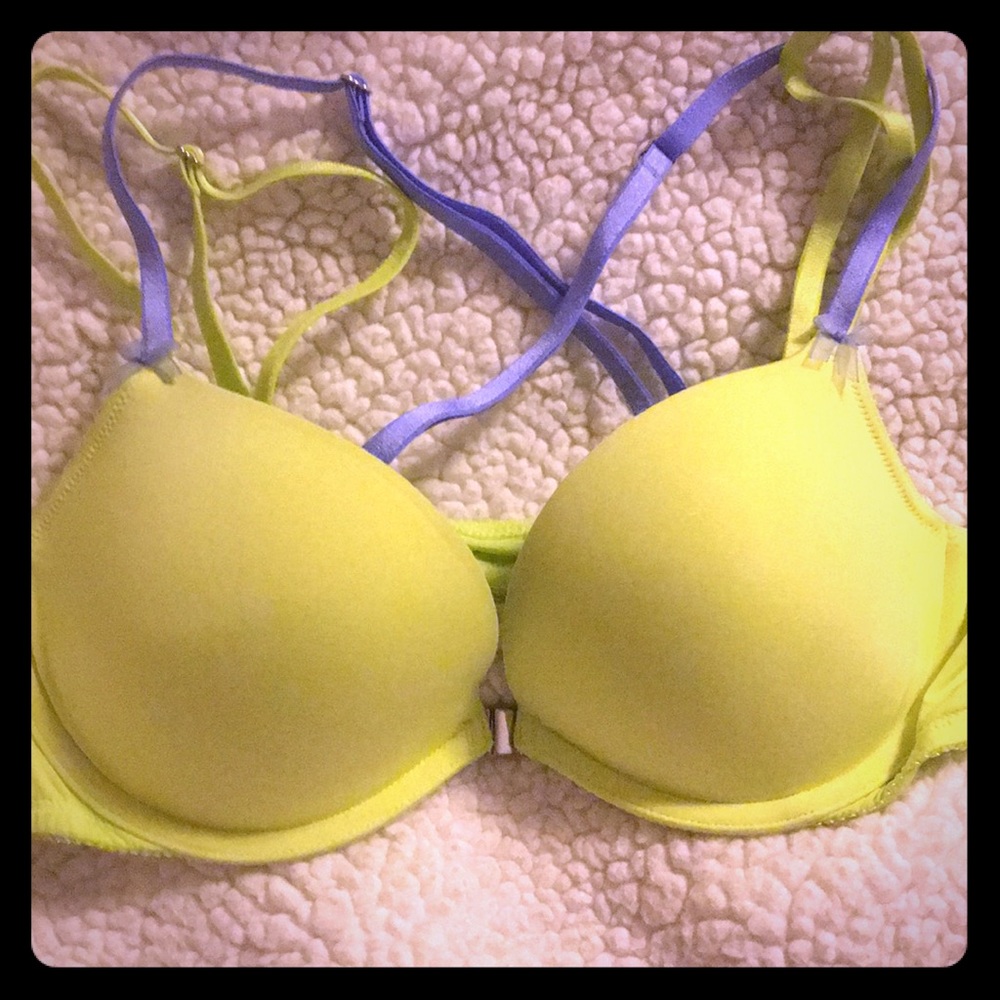 Victoria secrets front hook bra